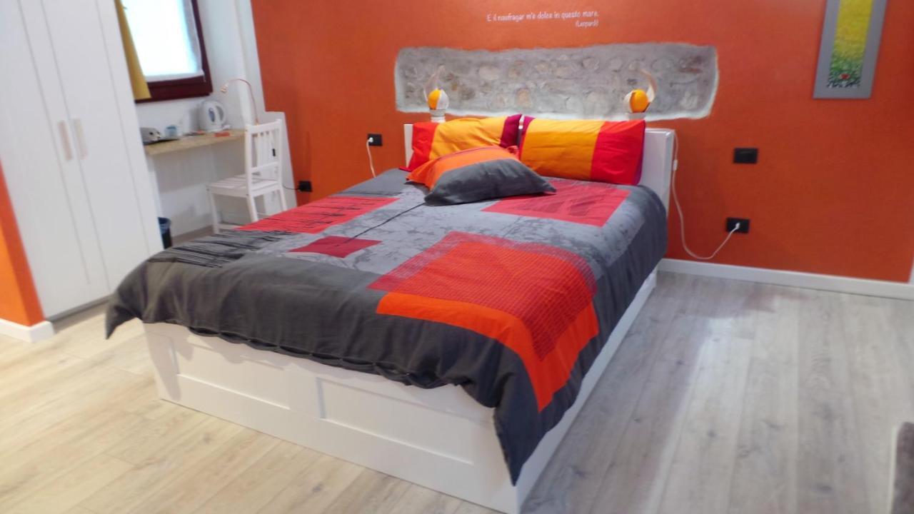 Le Tre Arti Bed & Breakfast Gavirate Dış mekan fotoğraf