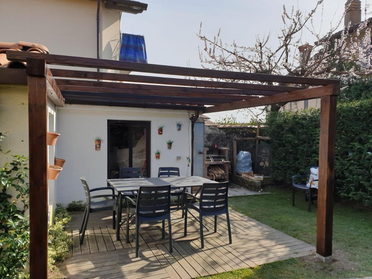 Le Tre Arti Bed & Breakfast Gavirate Dış mekan fotoğraf