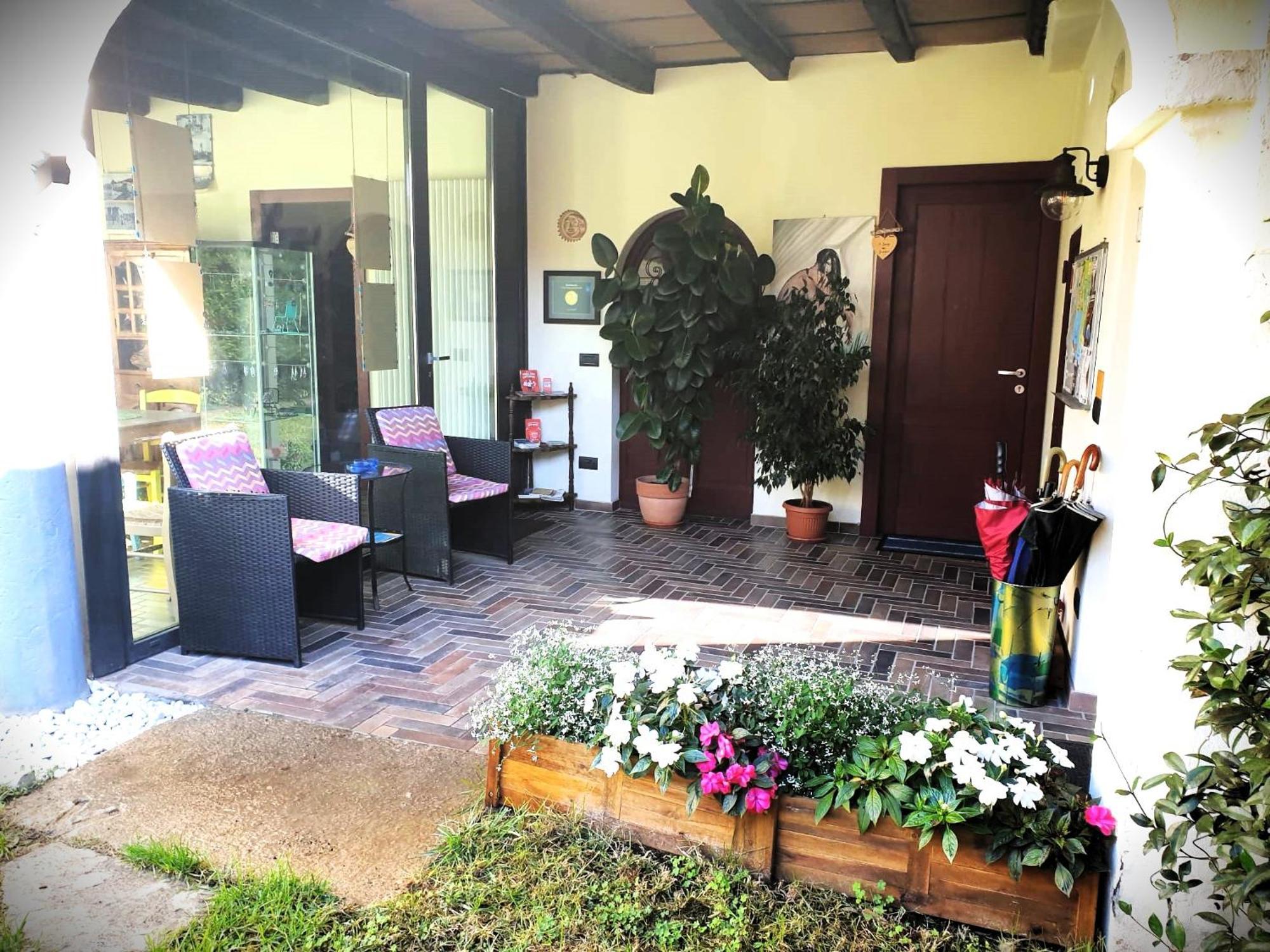 Le Tre Arti Bed & Breakfast Gavirate Dış mekan fotoğraf
